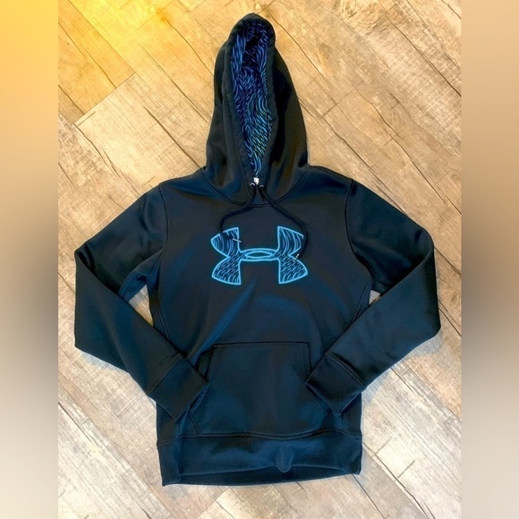Under Armour Tops - Women's Under Armour Hoodie Sweatshirt